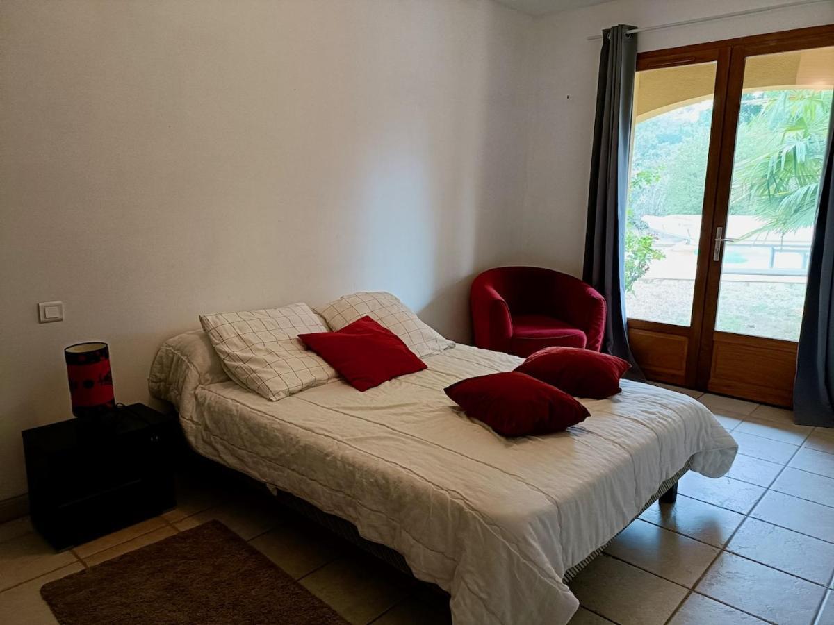 Villa de la croix de la main Veyrignac Extérieur photo